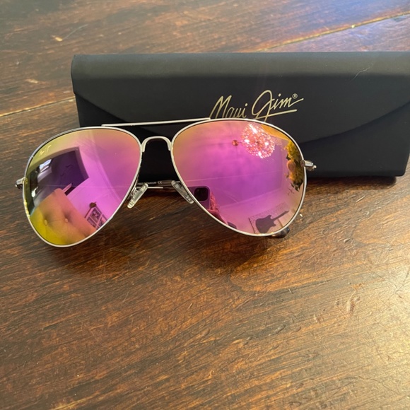New Maui Jim’s aviators - Picture 2 of 3